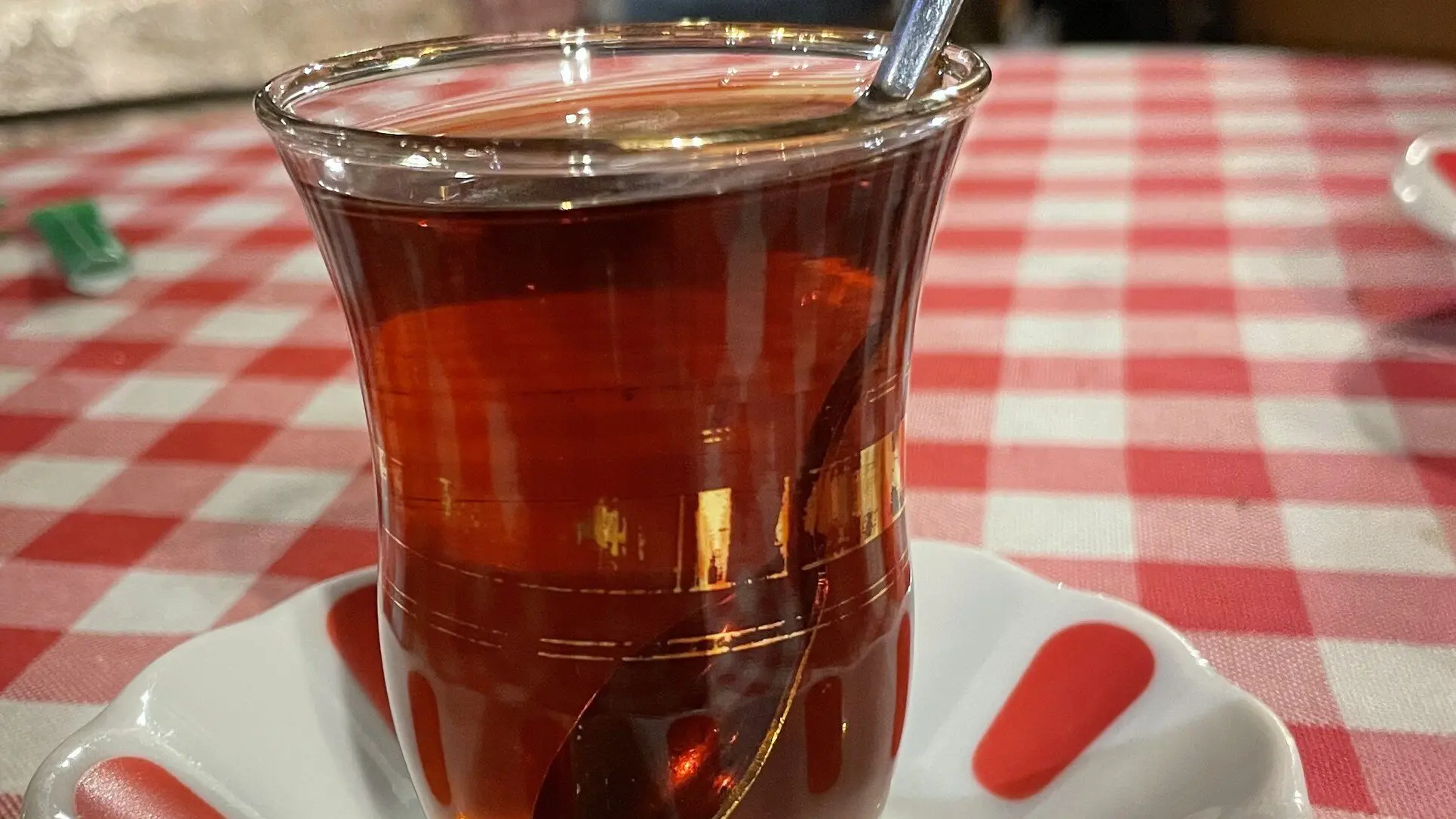 Türk Çayı Hakkındaki 5 “Çöp Çay” İddiası Kaynağında Tutmuyor